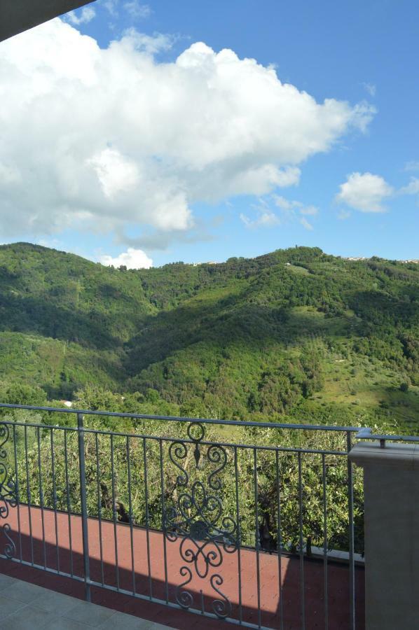 Hotel Sotto Il Cielo Del Cilento Ostigliano Exterior foto